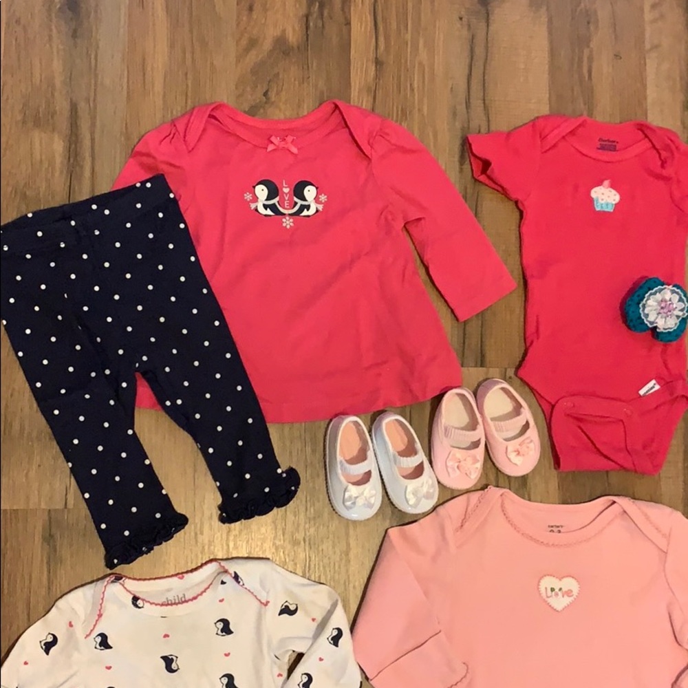 ✨INFANT GIRLS 0-3 MONTHS BUNDLE W/ ACCESSORIES✨ - Picture 3 of 6